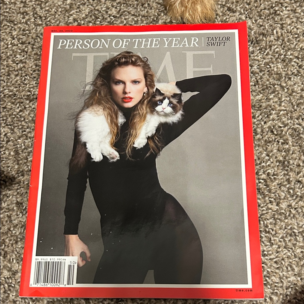 Magazine Cover Featuring Taylor Swift - Red Border
